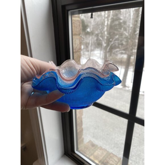 Set Of 3 Vintage Colony Blue & Pink Ruffled Waffle Glass Bowls - Picture 9 of 10